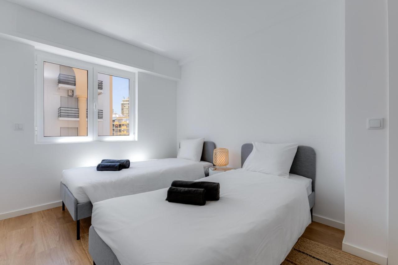 T2 Rosa Dos Ventos, A/C & Terrace - Casas & Papeis Διαμέρισμα Armação de Pêra Εξωτερικό φωτογραφία