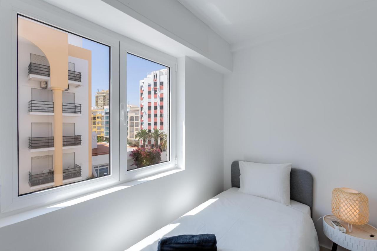 T2 Rosa Dos Ventos, A/C & Terrace - Casas & Papeis Διαμέρισμα Armação de Pêra Εξωτερικό φωτογραφία